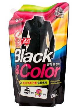 Средство для стирки Black&Color в мягкой упаковке 1,3л